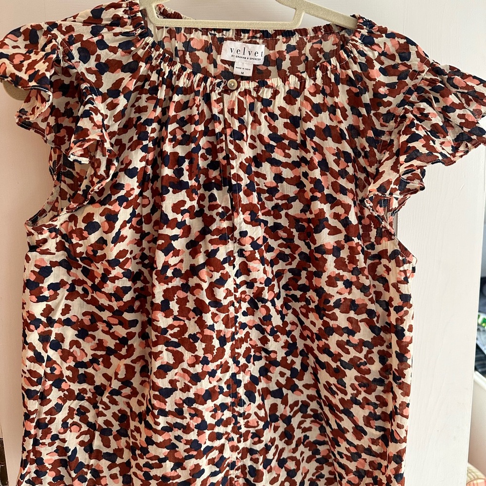 Yuelle Ruffled Blouse- Velvet by Graham & Spencer. Excellent condition